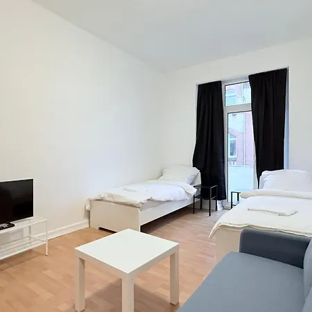 Zentrale In Ideal Fuer Geschaeftsreisende & Monteure アパート *