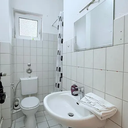 Zentrale In Ideal Fuer Geschaeftsreisende & Monteure Apartman *