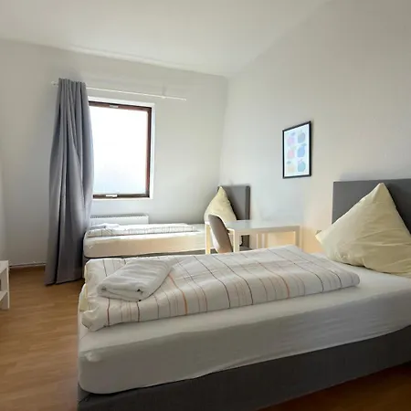 Zentrale In Ideal Fuer Geschaeftsreisende & Monteure