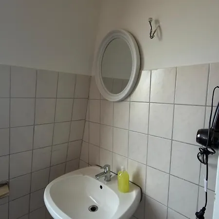 Zentrale In Ideal Fuer Geschaeftsreisende & Monteure